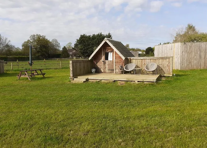Glamping At The Retreat Wiltshire Is Rural Bliss